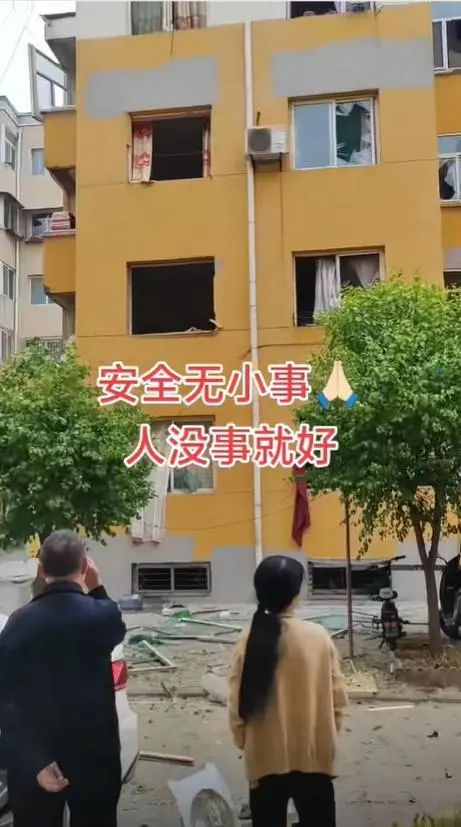 汾陽一居民家中抽煙引發(fā)閃爆 住戶輕傷驚魂未定