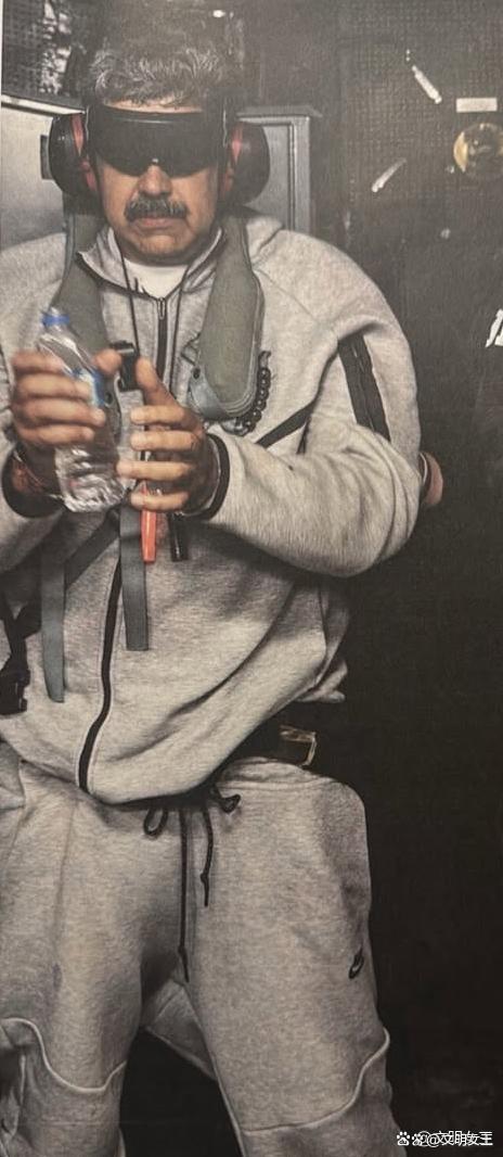 押送马杜罗车辆车门大敞在纽约游街 白宫称“犯人游街”