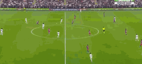 西超杯：巴萨3-2胜皇马夺冠 拉菲尼亚梅开二度维尼修斯一条龙 精彩对决引爆全场