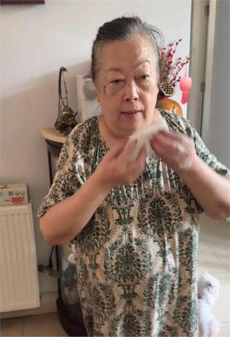 陳龍突擊檢查父母開(kāi)空調(diào) 母親：工作的時(shí)候可不能開(kāi)空調(diào)，等忙完了再開(kāi)空調(diào)享受