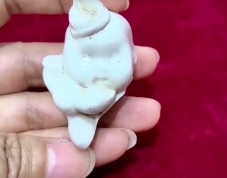 穿越了,？藏友地?cái)偺缘剿拼螂娫捦尥掼b定為明代擺件
