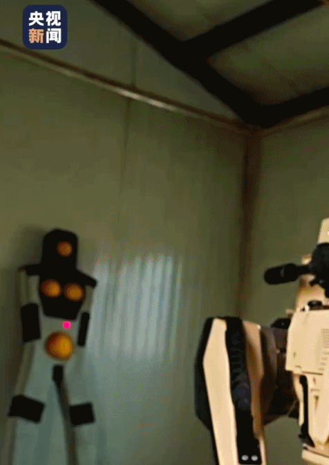 沖鋒！演習(xí)現(xiàn)場(chǎng)“機(jī)器狼”射擊畫面最新披露