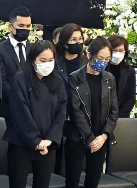 吴孟达儿子透露爸爸临终遗愿：好好照顾妈妈