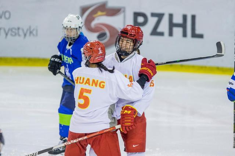 中国女冰世锦赛五战全胜 时隔十一年重返甲级A组
