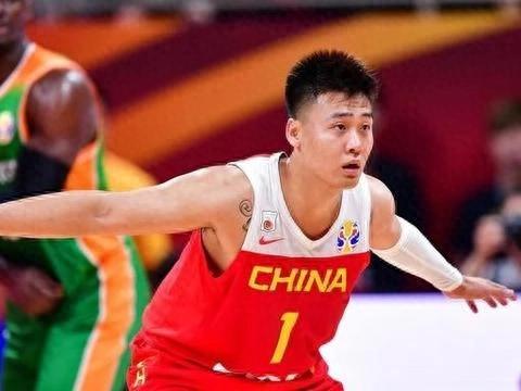 18分大逆转！中国男篮再输菲律宾。谁背锅？这三人必须问责！