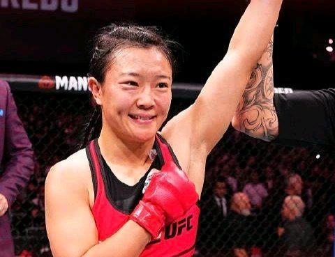 90后女中医拿下UFC世界冠军 医生与格斗者的双重身份