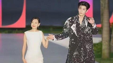 张凌赫杯贴走红 谣言与恶意缠身