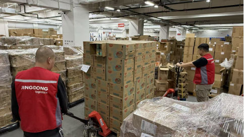 廣東調(diào)集救援裝備等交付香港方面 緊急馳援大埔火災(zāi)