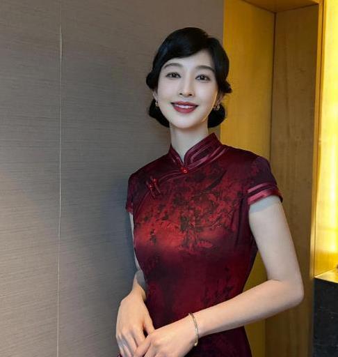 41岁张俪活得最通透，感情两次受挫，下一部戏会否成爆款？