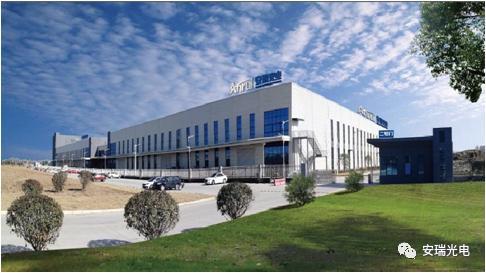 操纵禀报职工疑下野不批跳楼身一火 家属与公司协商未果