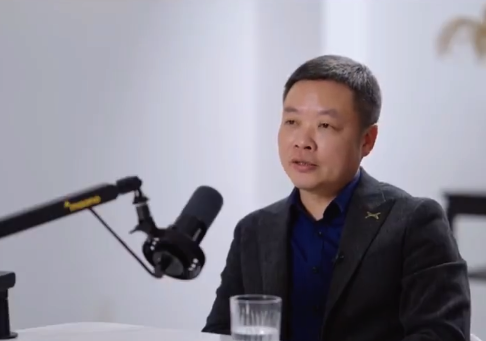 何小鹏回应为何做人形机器人 还没人从造车血海游出来