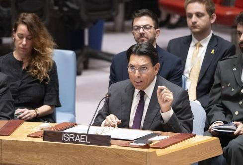 联合国安理会紧急会议：中俄强烈谴责美国空袭伊朗