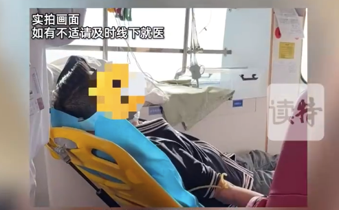 心梗旅客执意登机航司狂劝1小时 机场人员察觉旅客异常救回心梗患者