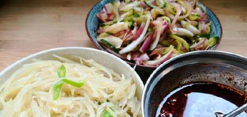 春天花椒叶鲜嫩正当时，摘来做煎饼养肝降燥，吃上一口满嘴香