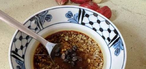我家常做的这道菜，鲈鱼鲜嫩高蛋白，价格比牛肉便宜，健康又美味