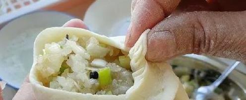 白萝卜包子鲜香多汁太上头！简单做法轻松学，早餐吃它健康又解馋
