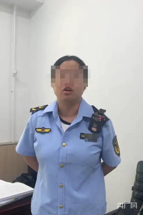 女子吃海底捞“未来日期”麻酱腹泻