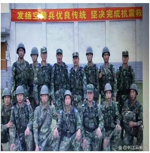 交警蔣仲超搶救12天后犧牲年僅41歲 警號封存精神永存