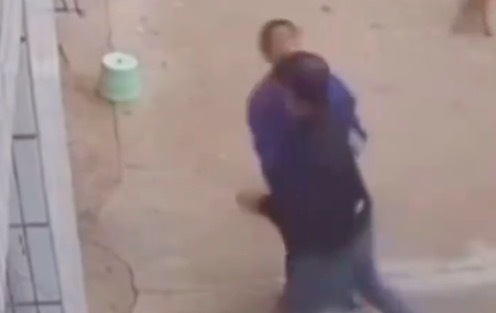 镇政府回应打人男子被放出来：属地领导正全力以赴解决这个问题