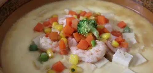豆腐虾仁蒸蛋超简单，营养翻倍孩子爱吃，你家餐桌缺这菜？