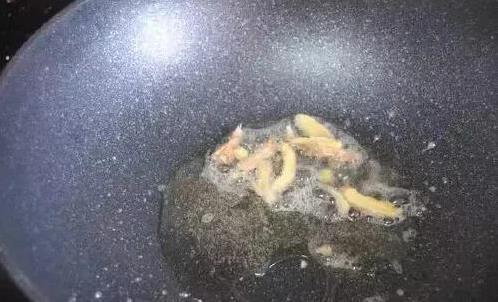 一周做3次全家抢光，番茄牛腩香到邻居敲门，老公光听名字就饿了