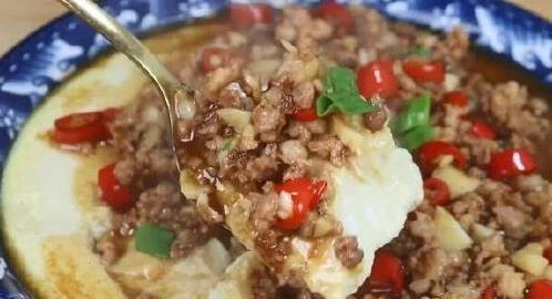 一块豆腐三颗蛋，半小时做大菜，出锅香到邻居敲门