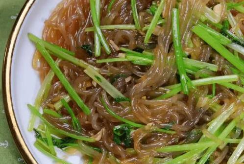 冬瓜秒杀黄瓜称霸菜篮，简单炒法惊艳味蕾，你家常菜单选哪个？