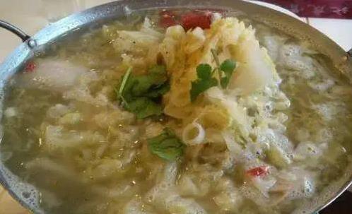 东北菜酸爽过瘾，南方人看傻眼，一锅菜真能吃一天？