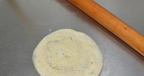 家常葱油酥饼香到爆，3步做出酥掉渣，早餐从此不重样