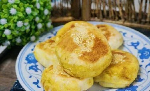 家常面粉变美食，烙发面饼香翻全家，咖喱味道藏惊喜