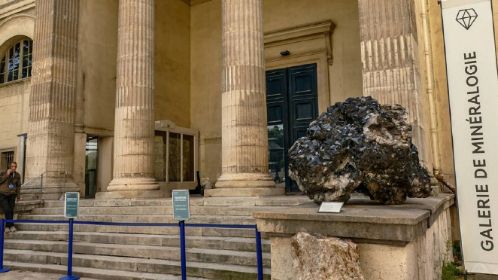 中國女子盜走法博物館6公斤金塊 團(tuán)伙作案手法專業(yè)