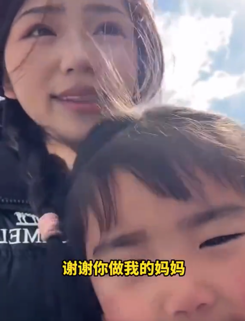 單親媽媽被3歲女兒表白暖化：聽到這些話的時候,，所有的辛酸委屈都沒有了