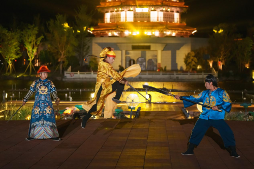 吕诗导演执导《戏说乾隆・皂河风云》水上实景剧震撼开演