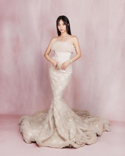 新加坡演员黄暄婷闪耀《红星大奖2025》奖项、口碑、演技突破大丰收