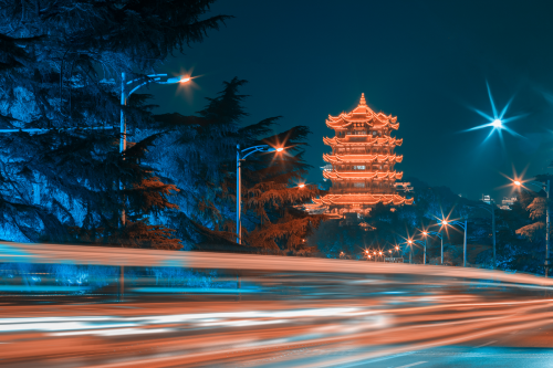 闪闪发光！这里有“夜武汉”的100种玩法