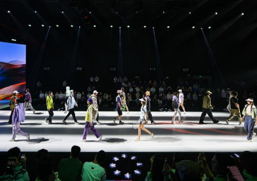 赴一场山海之约，木林森演绎森系美学