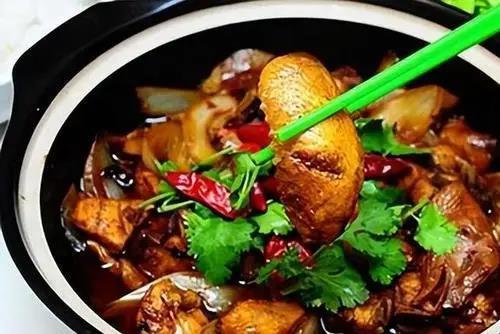 重庆没有鸡公煲？这3种不属于当地的美食，你吃过几种？