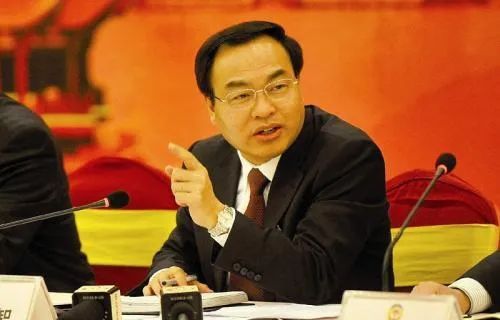 胡衡华任重庆市委委员、常委、副书记