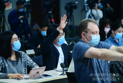 汪文斌回应戴黑色领带有什么意义：不需要我跟你多说了吧？