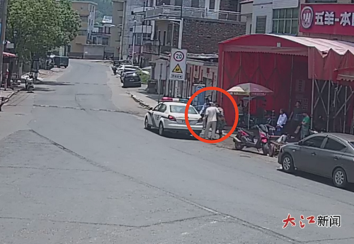 豐滿交警為毒蛇咬傷患者開道 警民攜手搶生機(jī)