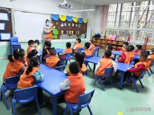 幼兒園招聘老師工資引發(fā)爭議 幼教薪資困境浮出水面