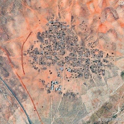 苏丹大屠杀：500天的围困中爆发暴力事件，数千