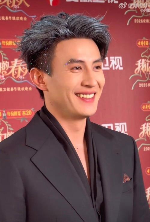 刘萧旭：感谢出现在身边的每一个人 春晚献唱《玫瑰窃贼》