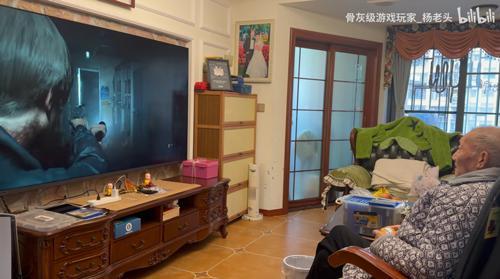 91岁游戏老兵通关《生化危机9》后,我偷学到了真正的养生秘籍 游戏与运动并行