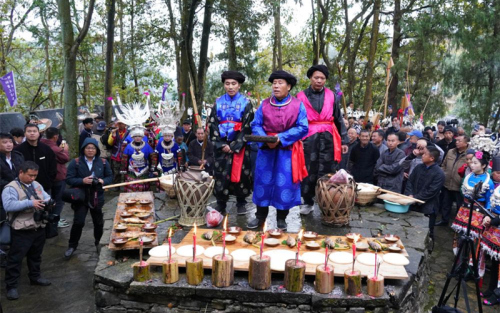 贵州丹寨欢度“祭尤节”