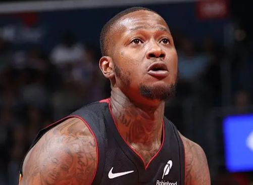 从盗窃性侵到赌球被捕，比卢普斯光环之下藏着多少不堪！