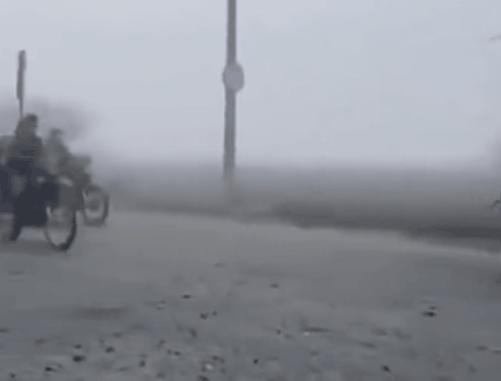 俄军打出“死亡公路” 无人机封锁下的惨烈战场