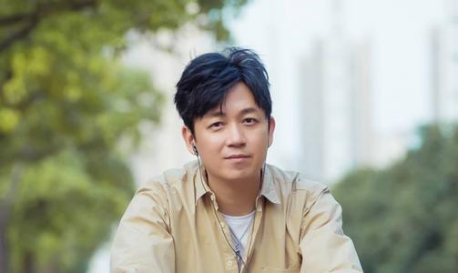 潘粤明新公司名叫胖喜炫 注册资本300万元