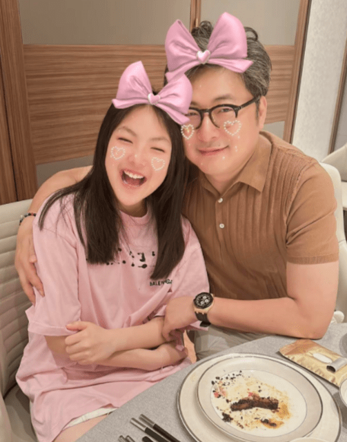 李湘王岳伦被曝复合，关注列表暗戳戳示爱，男方曾求和好疑被敷衍.