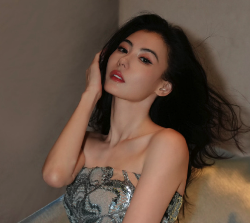 张柏芝这张脸一出现就秒了 网友:美的不知天地为何物了